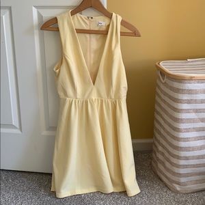 Simple and elegant yellow dress
